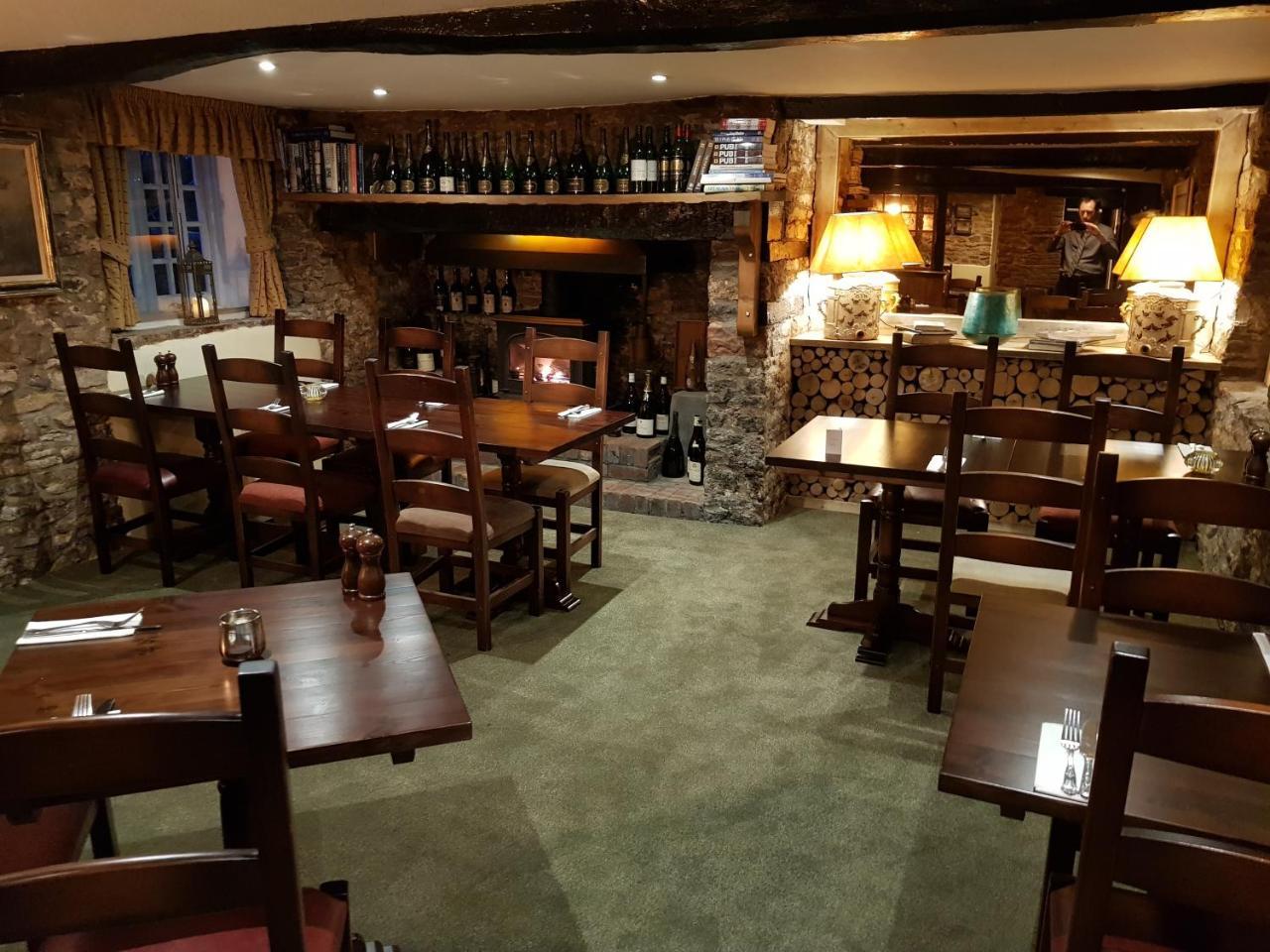The Carpenters Arms Pensford Exterior foto